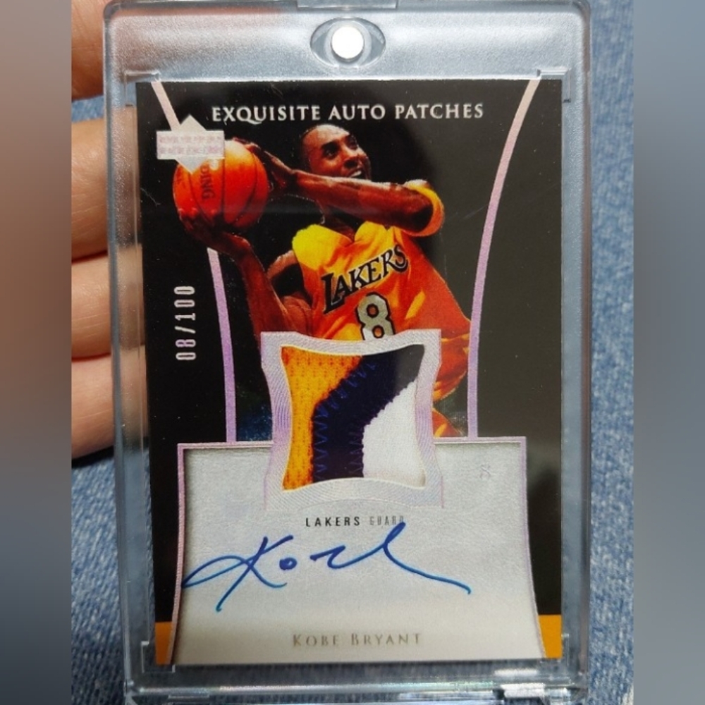 KOBE BRYANT Exquisite auto patch 8/100 reprint with autograph LA Lakers